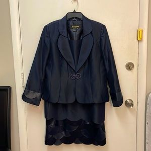 Blue 3pc Vintage Suit! 🌹